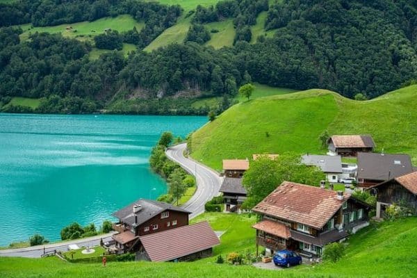 Kapan Waktu Terbaik Untuk Berwisata Halal Ke Swiss Panduan Cuaca Dan